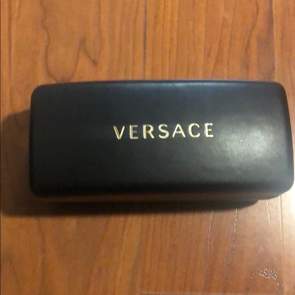 Sunglasses - Picture 5 of 7